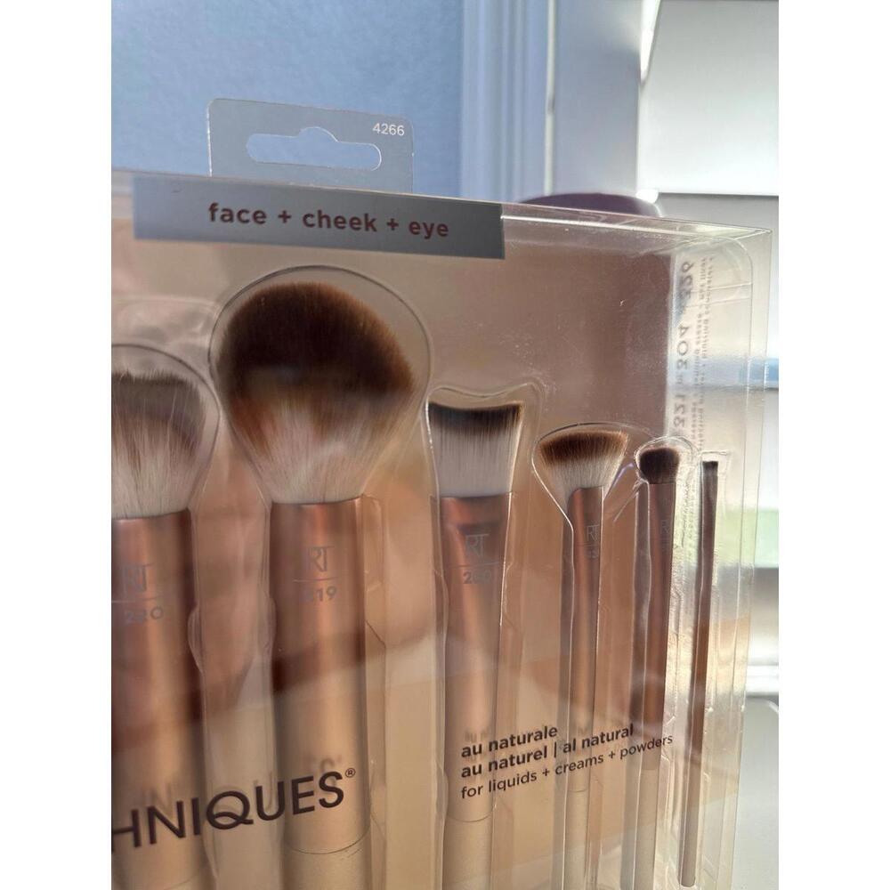 Real Techniques 9 piece glow kit makeup brush face+cheek+eye - Picture 3 of 4